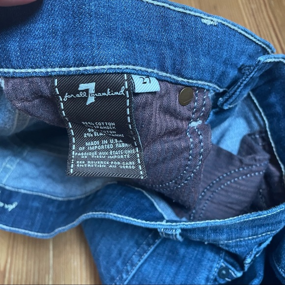 7 for all Mankind Crop Flair medium wash jean SIZE 27 - Picture 3 of 6